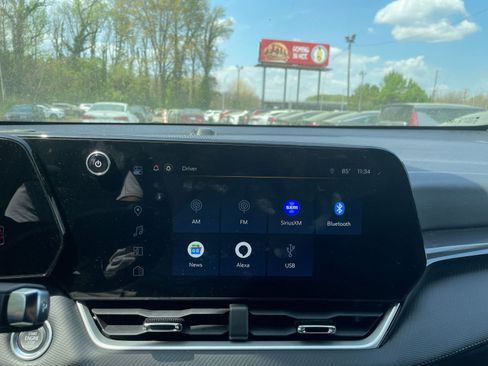 Used 2025 Chevrolet Equinox LT image 17