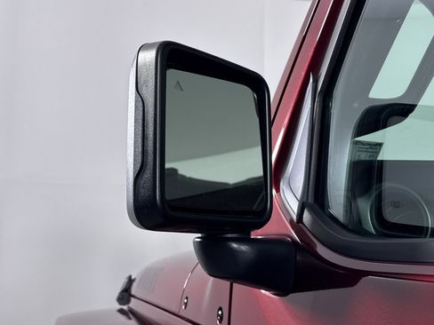 Used 2021 Jeep Gladiator Sport AWD/4WD image 29