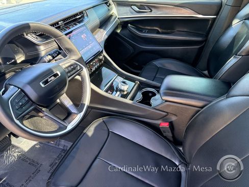 Used 2024 Jeep Grand Cherokee L Limited w/ Luxury Tech Group II image 12