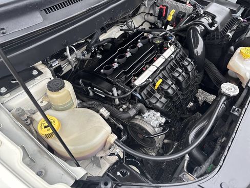 Used 2019 Dodge Journey SE w/ Connectivity Group image 33