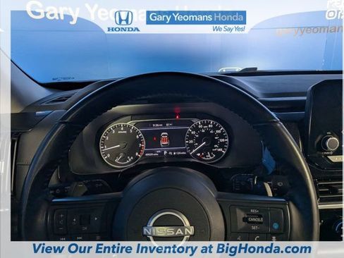 Used 2024 Nissan Pathfinder SV AWD/4WD image 31
