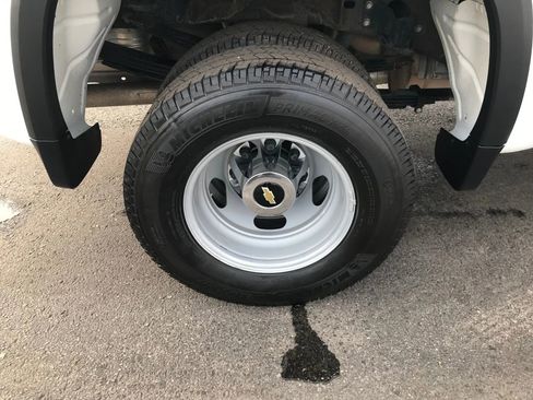 Used 2022 Chevrolet Silverado 3500 LT w/ Convenience Package image 40