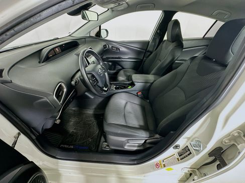 Used 2020 Toyota Prius Prime LE FWD image 13