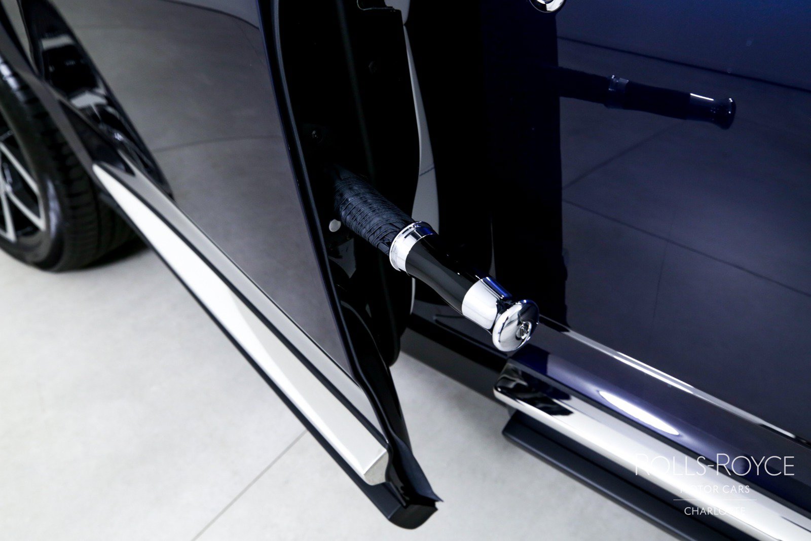 Certified 2024 Rolls-Royce Cullinan AWD/4WD image 32