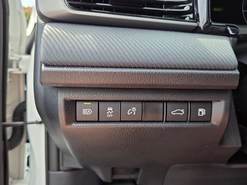 Used 2025 Toyota Camry SE w/ Convenience Package FWD image 29