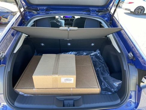 New 2026 Toyota Prius Plug-In Hybrid FWD image 5