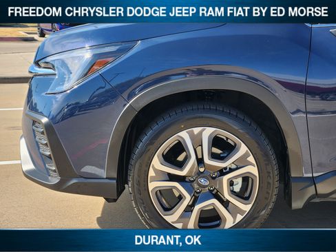 Used 2025 Subaru Ascent Limited AWD/4WD image 6