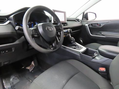 Used 2025 Toyota RAV4 LE AWD/4WD image 13
