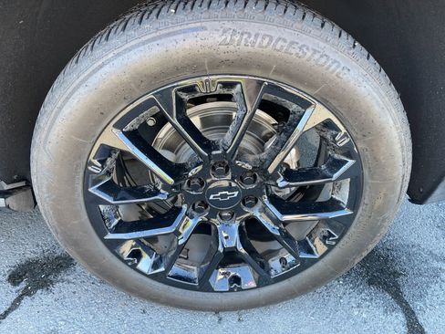 Certified 2025 Chevrolet Tahoe High Country image 3