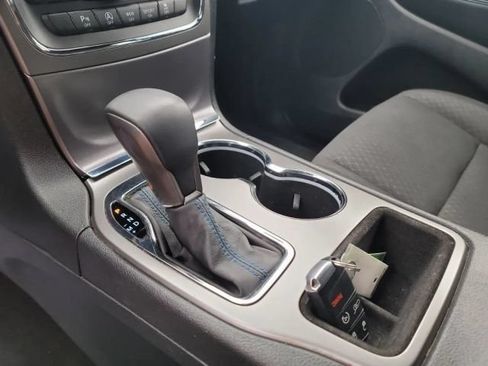 Used 2018 Jeep Grand Cherokee Laredo AWD/4WD image 19