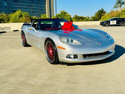 Used 2007 Chevrolet Corvette Coupe w/ Preferred Equipment Group image 23