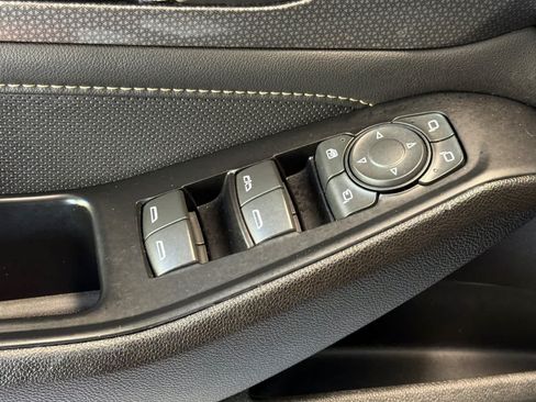 Used 2023 Chevrolet Traverse Premier w/ Redline Edition FWD image 13