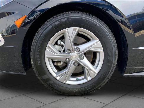 Used 2022 Hyundai Sonata SE w/ Preferred Accessory Package FWD image 10