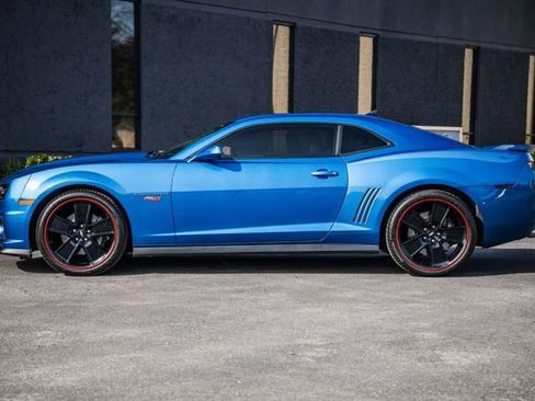 Used 2013 Chevrolet Camaro SS w/ Hot Wheels Special Edition image 12