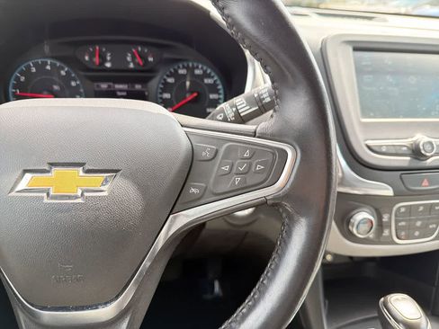 Used 2018 Chevrolet Equinox LT image 30