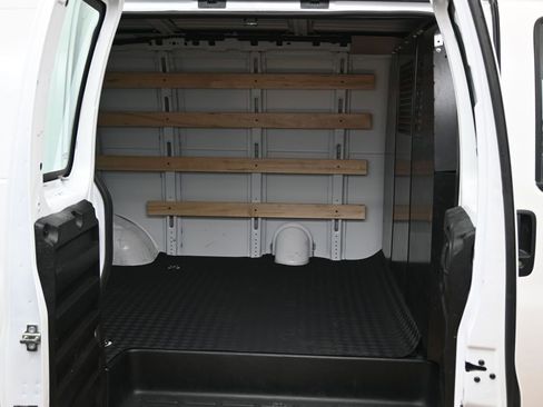 Used 2024 Chevrolet Express 2500 w/ Driver Convenience Package image 28