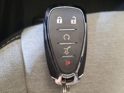Used 2024 Chevrolet Equinox LT FWD image 32