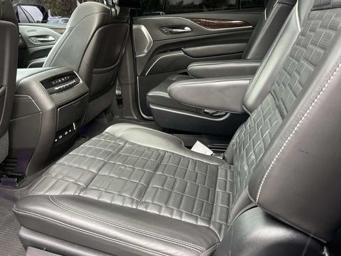 Used 2021 Cadillac Escalade ESV Sport Platinum AWD/4WD image 21
