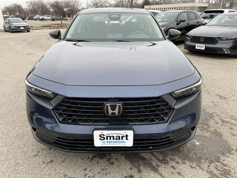 Certified 2025 Honda Accord SE image 2