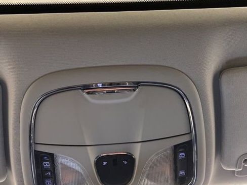 Used 2019 Jeep Cherokee Trailhawk w/ Comfort & Convenience Group image 18