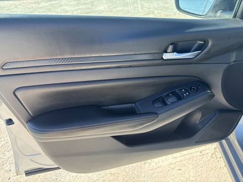 Used 2024 Nissan Altima 2.5 SV image 19