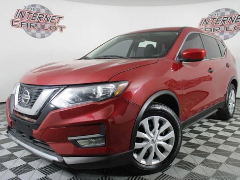 Used 2017 Nissan Rogue S image 1