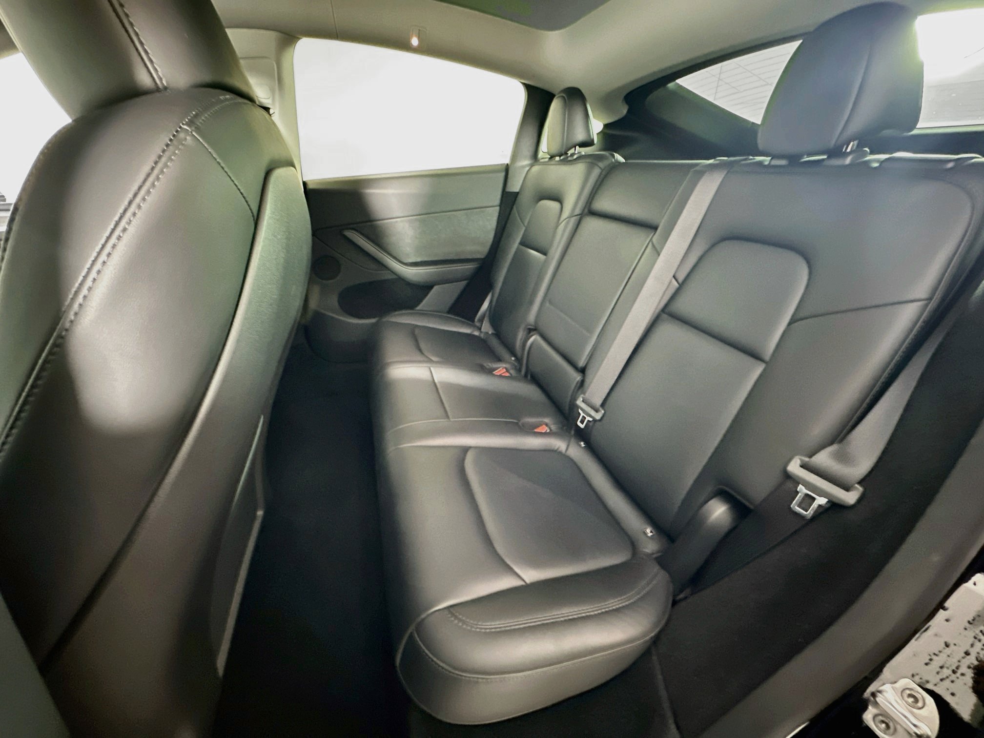 Used 2023 Tesla Model Y AWD image 26