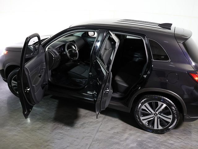 Used 2025 Mitsubishi Outlander Sport ES AWD/4WD image 5