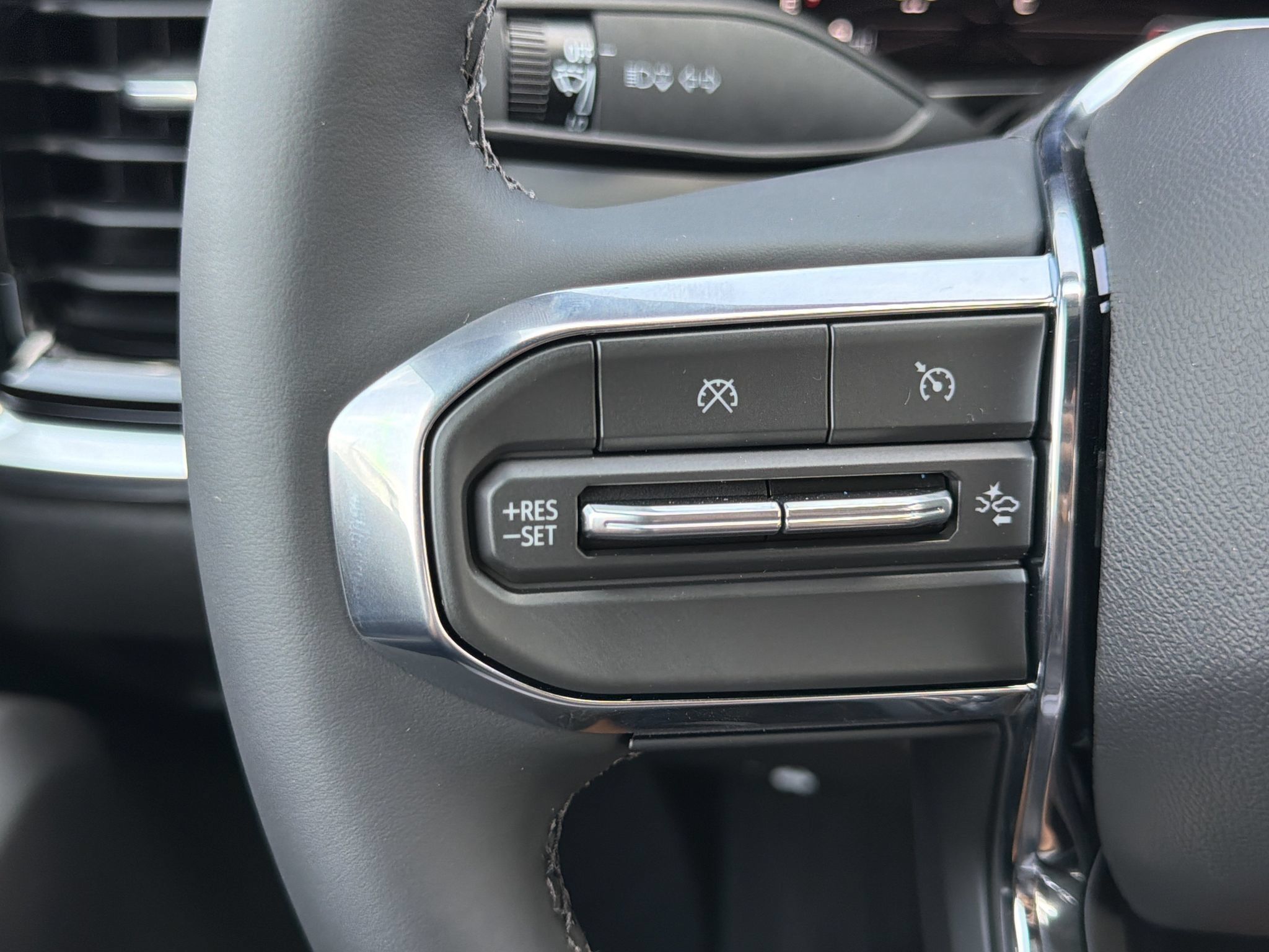 New 2026 GMC Canyon Elevation w/ Convenience Package RWD image 10