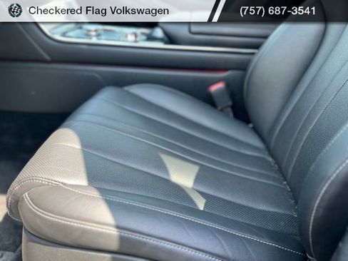 Used 2025 Genesis GV80 2.5T Standard AWD/4WD image 21