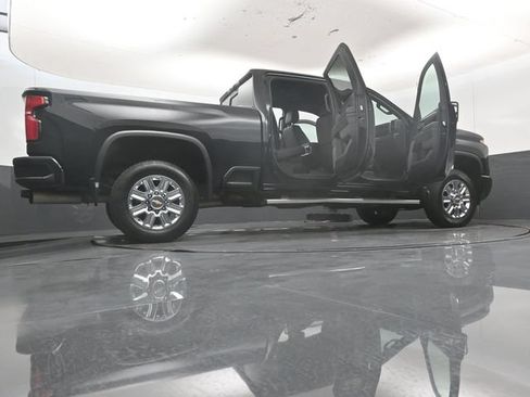 Used 2024 Chevrolet Silverado 2500 High Country w/ High Country Premium Package AWD/4WD image 62