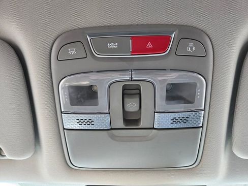 Used 2025 Kia Telluride S image 23