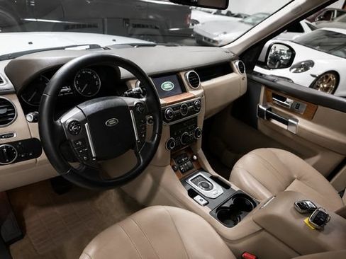 Used 2016 Land Rover LR4 HSE AWD/4WD image 17