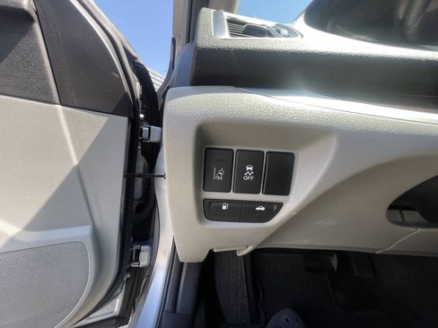 Used 2016 Acura TLX w/ Technology Package FWD image 31