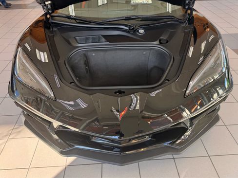 Used 2025 Chevrolet Corvette Stingray Coupe w/ 1LT image 7