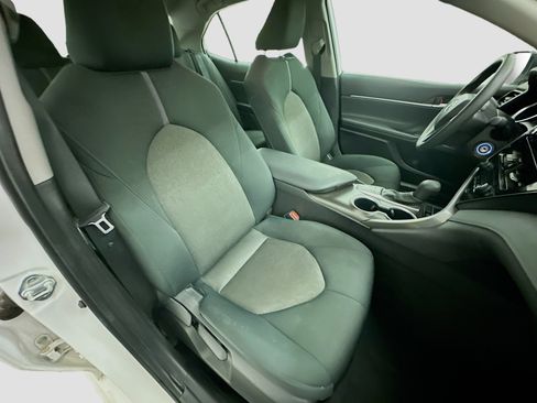 Used 2024 Toyota Camry LE FWD image 32