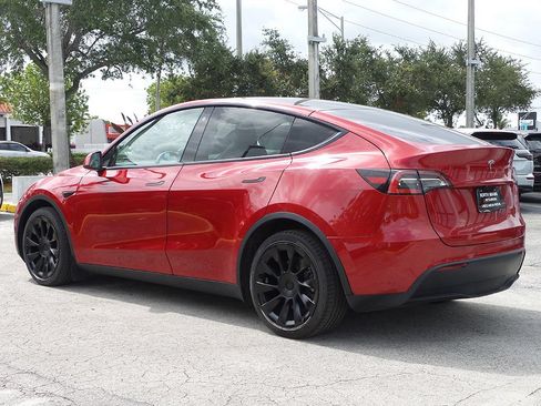 Used 2021 Tesla Model Y Long Range AWD/4WD image 10