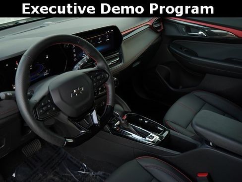 Used 2026 Chevrolet TrailBlazer RS w/ Convenience Package image 2