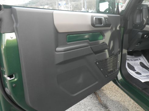 Used 2024 Ford Bronco Big Bend w/ Sasquatch Package image 17