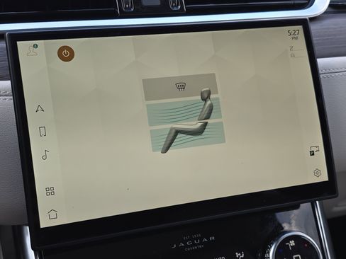 Used 2022 Jaguar XF SE RWD image 23