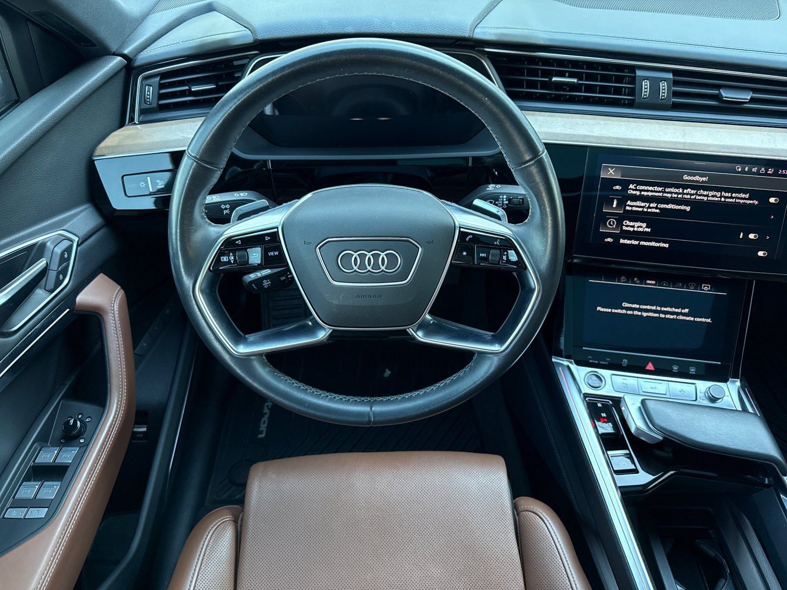 Used 2024 Audi Q8 e-tron Prestige w/ Prestige Package AWD/4WD image 15
