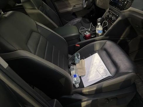 Used 2021 Volkswagen Atlas SEL Premium image 16