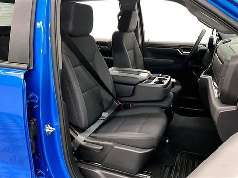 Used 2025 Chevrolet Silverado 1500 LT AWD/4WD image 8