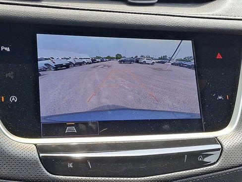 New 2025 Cadillac XT6 Luxury image 28