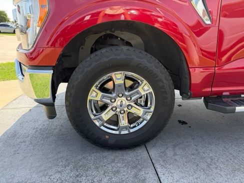 Used 2023 Ford F150 Lariat w/ FX4 Off-Road Package AWD/4WD image 4