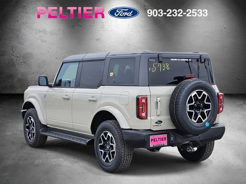 New 2025 Ford Bronco Outer Banks AWD/4WD image 3