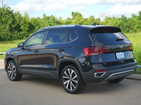 Used 2024 Volkswagen Taos SE FWD image 4