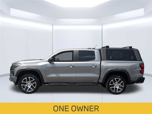 Used 2023 Chevrolet Colorado Z71 w/ Z71 Convenience Package 2 AWD/4WD image 2