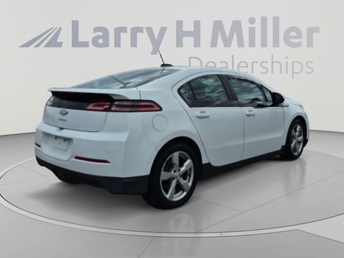 Used 2015 Chevrolet Volt FWD image 5