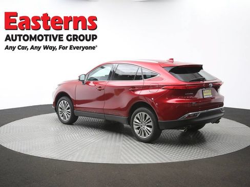 Used 2024 Toyota Venza LE AWD/4WD image 64